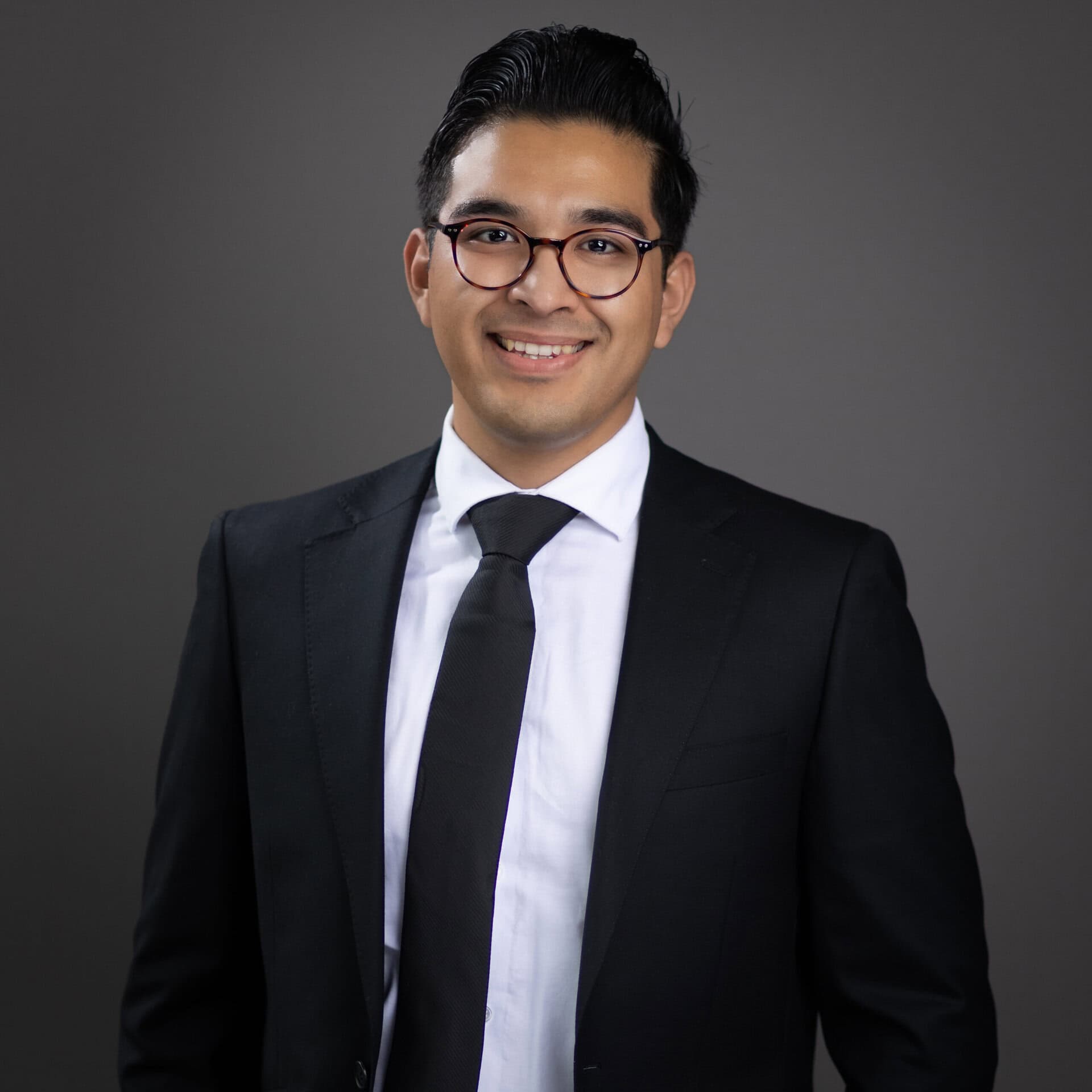 Alejandro Flores